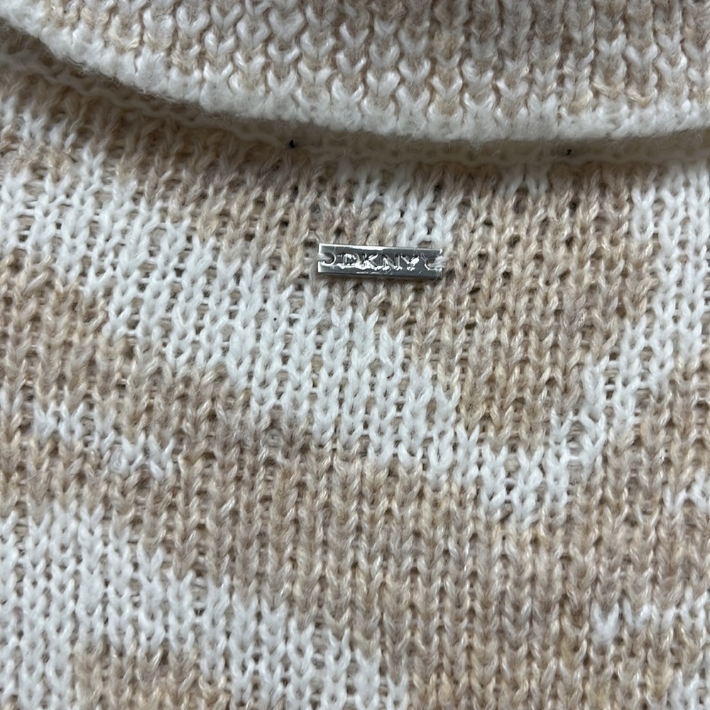 DKNY Sweater Sz S - Picture 4 of 4